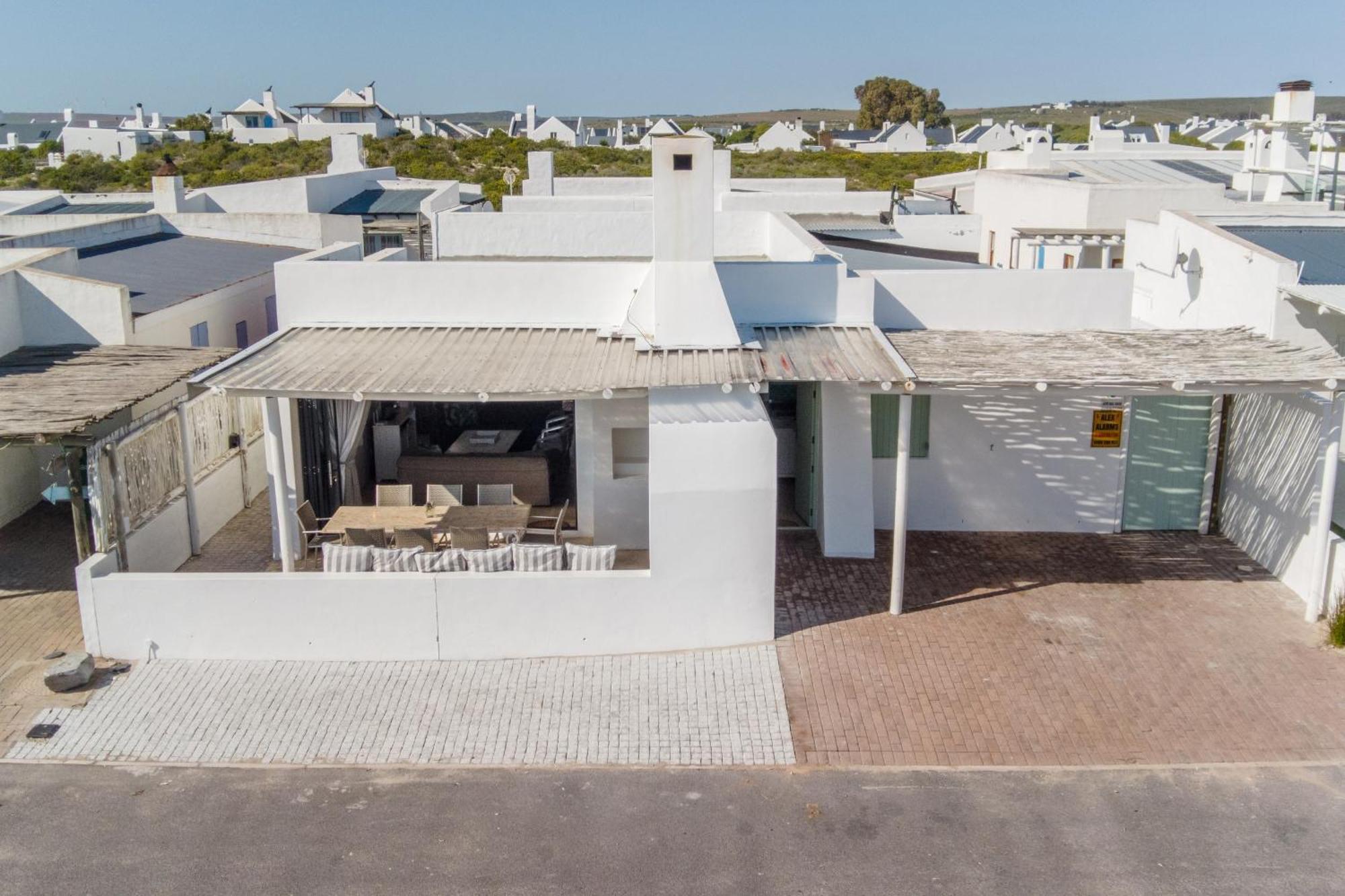 Over The Moon Paternoster Exterior photo